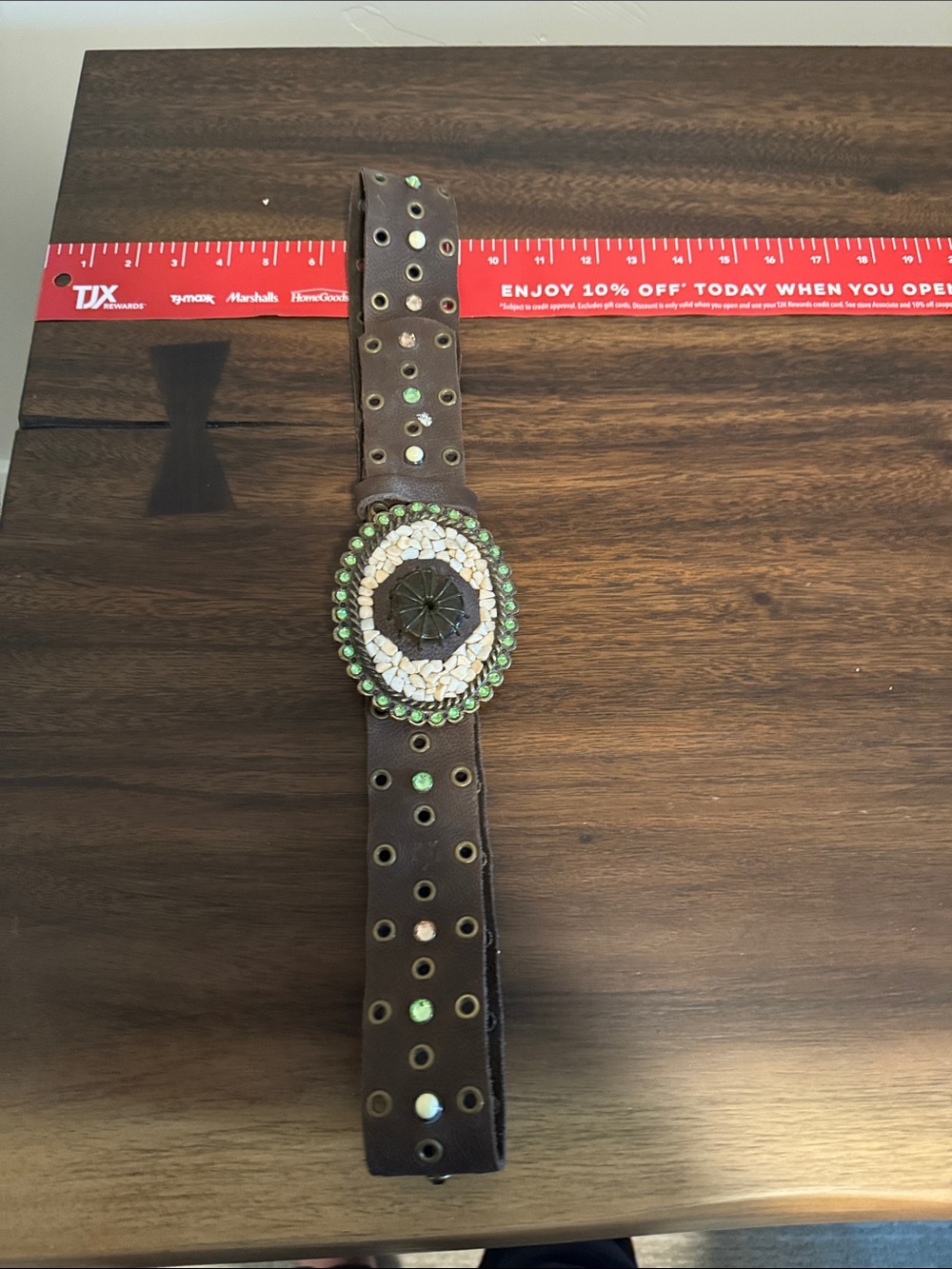 Western belt in soft leather and oval buckle with natural stones